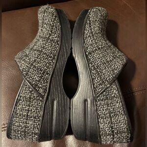 Dansko Vegan Fabric Pro Chenille Clogs Women’s 37 shoes